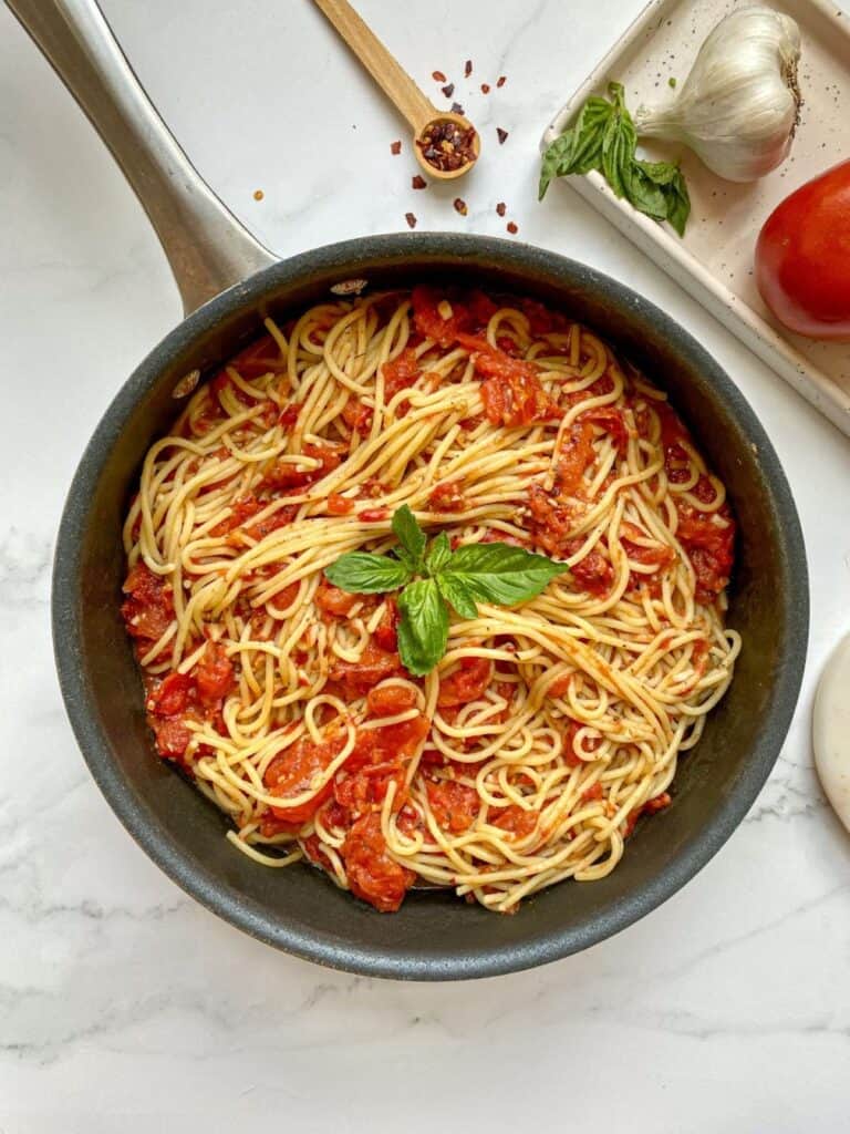 Spicy Spaghetti Arrabiata - Happy Honey Kitchen