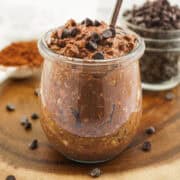 Brownie batter overnight oats recipe in a jar.